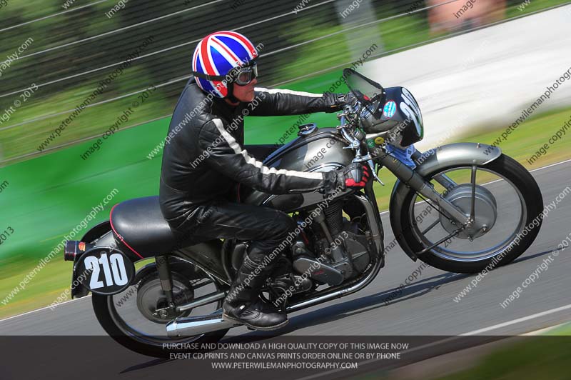 Vintage motorcycle club;eventdigitalimages;mallory park;mallory park trackday photographs;no limits trackdays;peter wileman photography;trackday digital images;trackday photos;vmcc festival 1000 bikes photographs