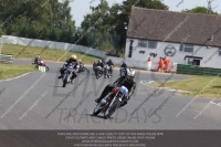 Vintage-motorcycle-club;eventdigitalimages;mallory-park;mallory-park-trackday-photographs;no-limits-trackdays;peter-wileman-photography;trackday-digital-images;trackday-photos;vmcc-festival-1000-bikes-photographs