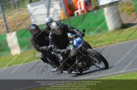 Vintage-motorcycle-club;eventdigitalimages;mallory-park;mallory-park-trackday-photographs;no-limits-trackdays;peter-wileman-photography;trackday-digital-images;trackday-photos;vmcc-festival-1000-bikes-photographs