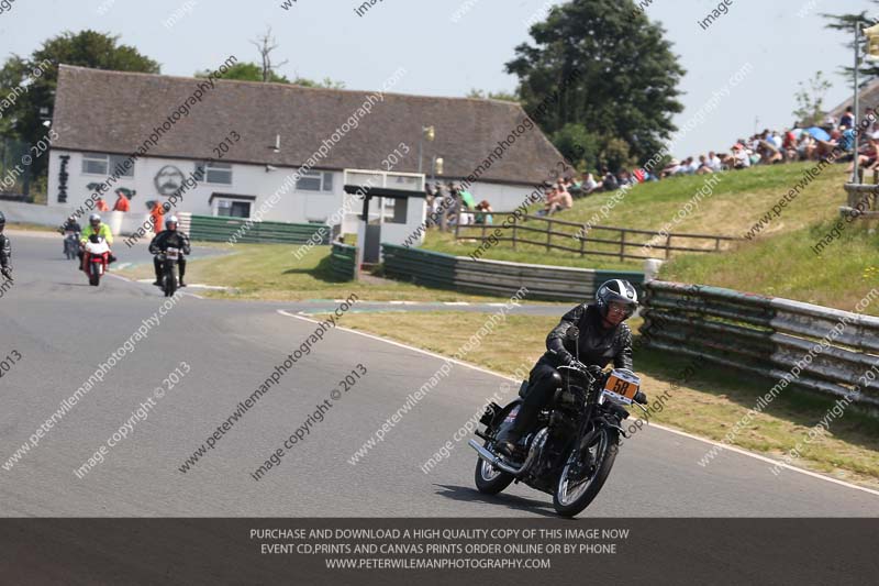 Vintage motorcycle club;eventdigitalimages;mallory park;mallory park trackday photographs;no limits trackdays;peter wileman photography;trackday digital images;trackday photos;vmcc festival 1000 bikes photographs