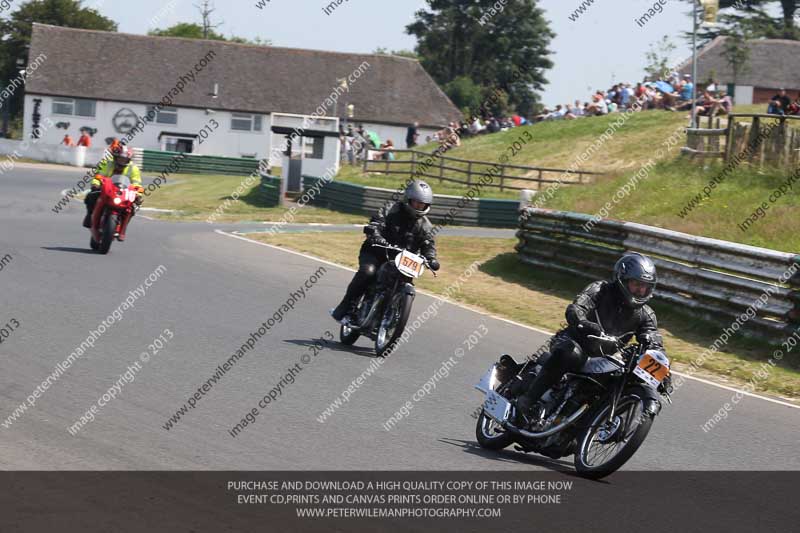 Vintage motorcycle club;eventdigitalimages;mallory park;mallory park trackday photographs;no limits trackdays;peter wileman photography;trackday digital images;trackday photos;vmcc festival 1000 bikes photographs