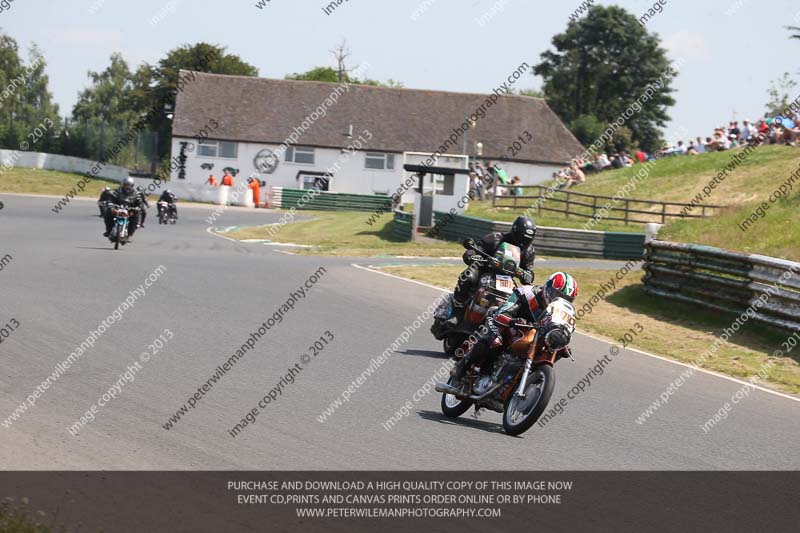 Vintage motorcycle club;eventdigitalimages;mallory park;mallory park trackday photographs;no limits trackdays;peter wileman photography;trackday digital images;trackday photos;vmcc festival 1000 bikes photographs