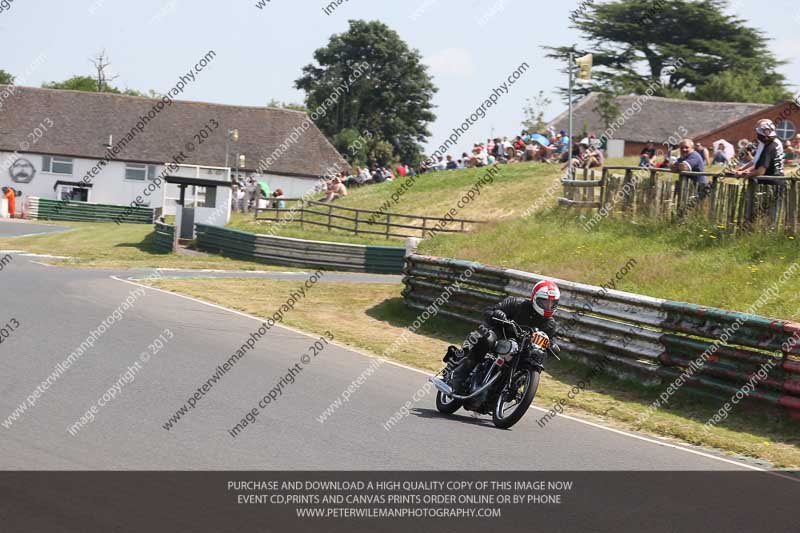 Vintage motorcycle club;eventdigitalimages;mallory park;mallory park trackday photographs;no limits trackdays;peter wileman photography;trackday digital images;trackday photos;vmcc festival 1000 bikes photographs