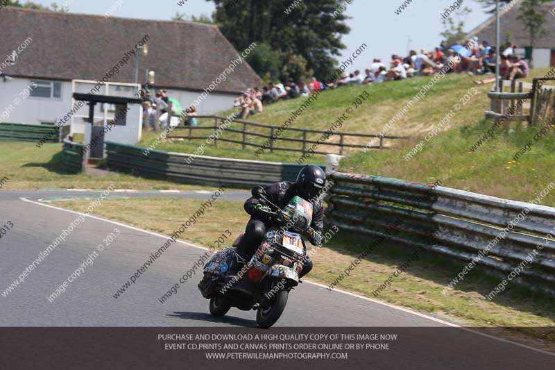 Vintage motorcycle club;eventdigitalimages;mallory park;mallory park trackday photographs;no limits trackdays;peter wileman photography;trackday digital images;trackday photos;vmcc festival 1000 bikes photographs