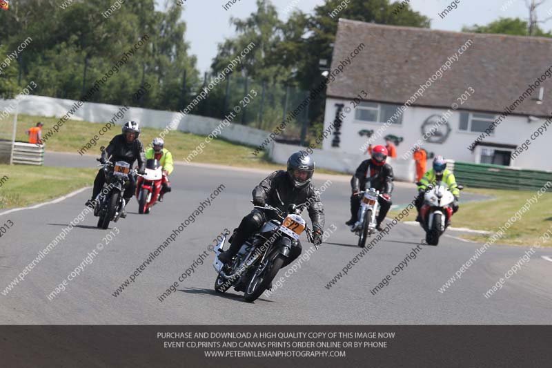 Vintage motorcycle club;eventdigitalimages;mallory park;mallory park trackday photographs;no limits trackdays;peter wileman photography;trackday digital images;trackday photos;vmcc festival 1000 bikes photographs