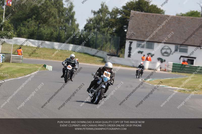 Vintage motorcycle club;eventdigitalimages;mallory park;mallory park trackday photographs;no limits trackdays;peter wileman photography;trackday digital images;trackday photos;vmcc festival 1000 bikes photographs