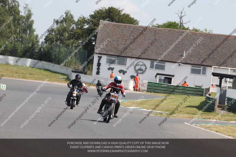 Vintage motorcycle club;eventdigitalimages;mallory park;mallory park trackday photographs;no limits trackdays;peter wileman photography;trackday digital images;trackday photos;vmcc festival 1000 bikes photographs