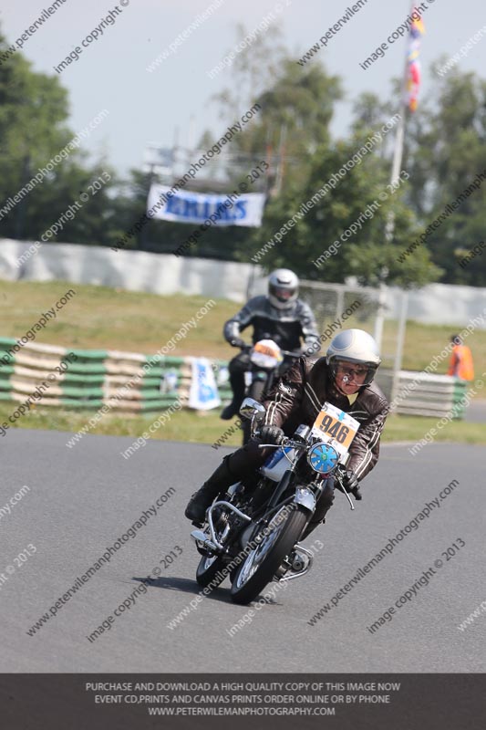 Vintage motorcycle club;eventdigitalimages;mallory park;mallory park trackday photographs;no limits trackdays;peter wileman photography;trackday digital images;trackday photos;vmcc festival 1000 bikes photographs