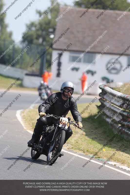 Vintage motorcycle club;eventdigitalimages;mallory park;mallory park trackday photographs;no limits trackdays;peter wileman photography;trackday digital images;trackday photos;vmcc festival 1000 bikes photographs