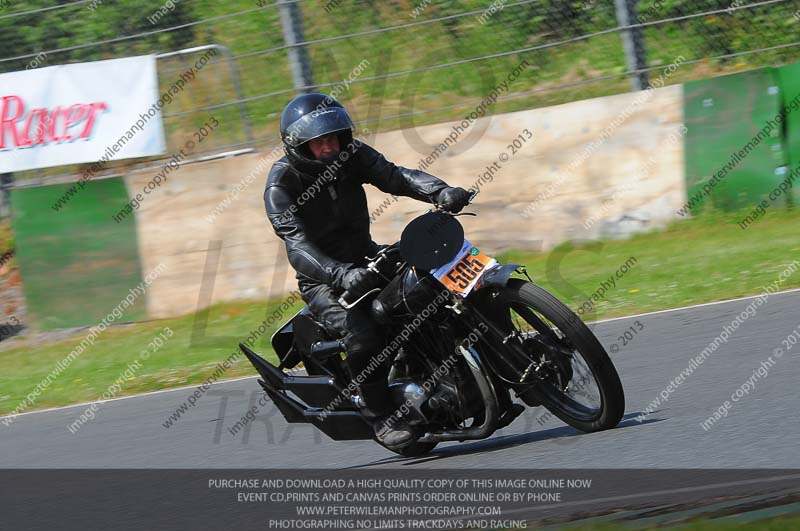 Vintage motorcycle club;eventdigitalimages;mallory park;mallory park trackday photographs;no limits trackdays;peter wileman photography;trackday digital images;trackday photos;vmcc festival 1000 bikes photographs