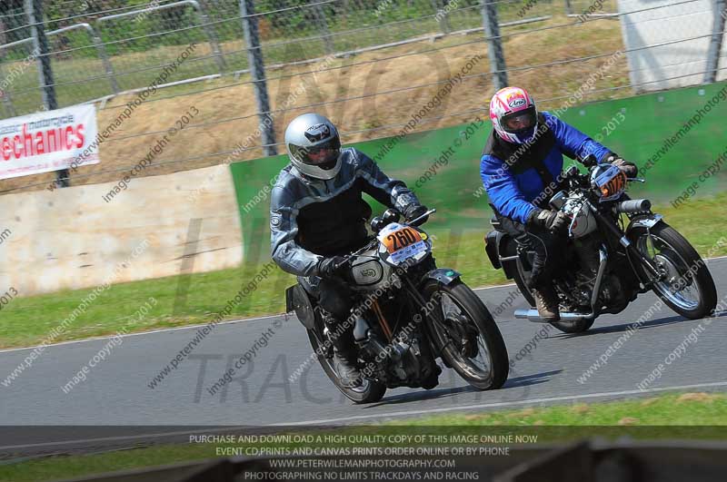 Vintage motorcycle club;eventdigitalimages;mallory park;mallory park trackday photographs;no limits trackdays;peter wileman photography;trackday digital images;trackday photos;vmcc festival 1000 bikes photographs