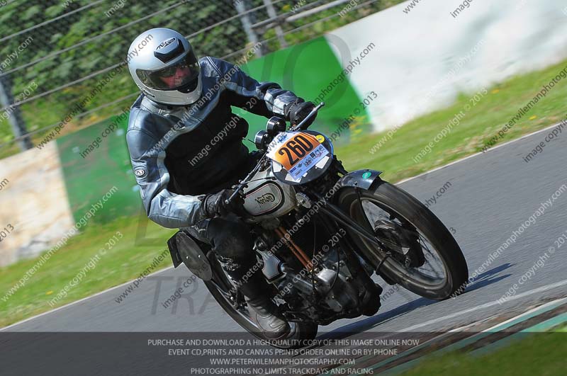 Vintage motorcycle club;eventdigitalimages;mallory park;mallory park trackday photographs;no limits trackdays;peter wileman photography;trackday digital images;trackday photos;vmcc festival 1000 bikes photographs