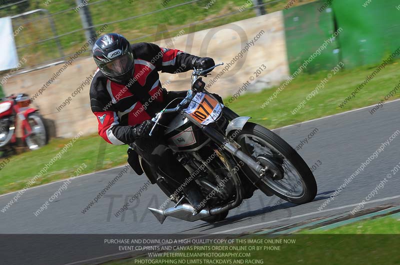 Vintage motorcycle club;eventdigitalimages;mallory park;mallory park trackday photographs;no limits trackdays;peter wileman photography;trackday digital images;trackday photos;vmcc festival 1000 bikes photographs