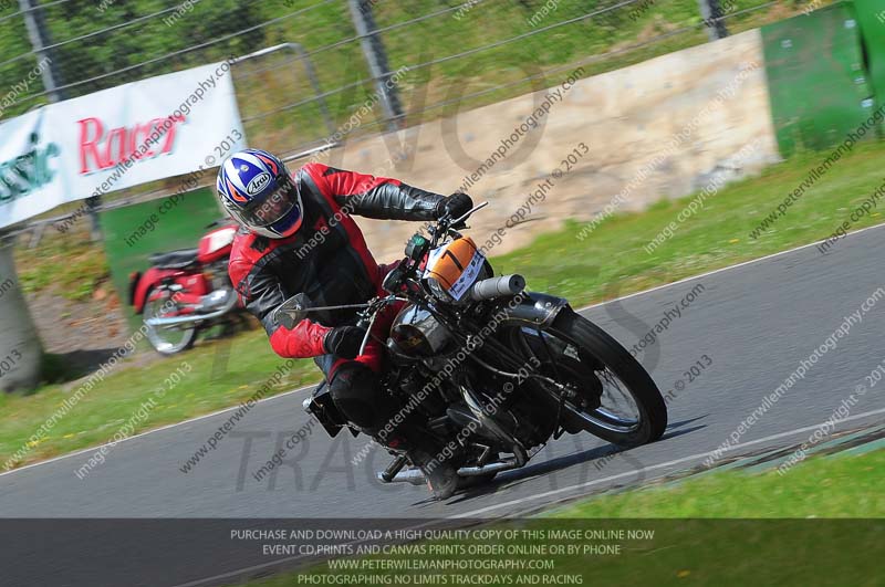 Vintage motorcycle club;eventdigitalimages;mallory park;mallory park trackday photographs;no limits trackdays;peter wileman photography;trackday digital images;trackday photos;vmcc festival 1000 bikes photographs