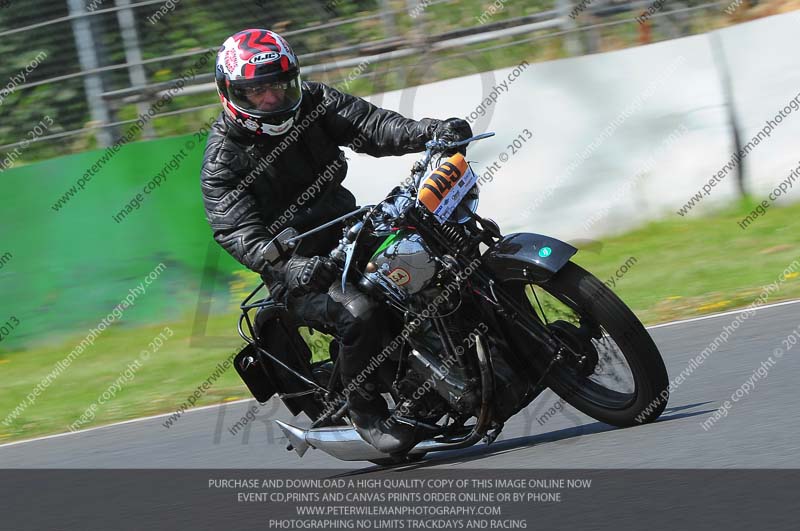 Vintage motorcycle club;eventdigitalimages;mallory park;mallory park trackday photographs;no limits trackdays;peter wileman photography;trackday digital images;trackday photos;vmcc festival 1000 bikes photographs