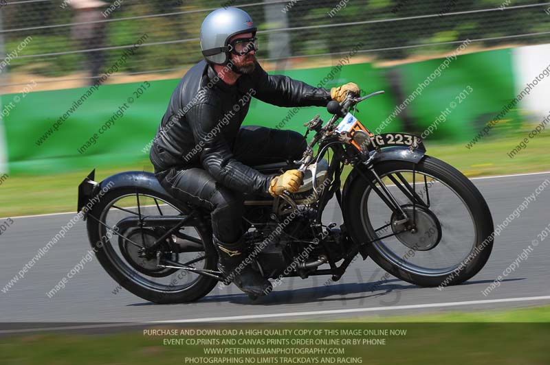 Vintage motorcycle club;eventdigitalimages;mallory park;mallory park trackday photographs;no limits trackdays;peter wileman photography;trackday digital images;trackday photos;vmcc festival 1000 bikes photographs