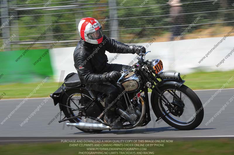 Vintage motorcycle club;eventdigitalimages;mallory park;mallory park trackday photographs;no limits trackdays;peter wileman photography;trackday digital images;trackday photos;vmcc festival 1000 bikes photographs