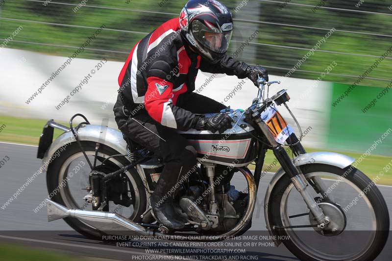 Vintage motorcycle club;eventdigitalimages;mallory park;mallory park trackday photographs;no limits trackdays;peter wileman photography;trackday digital images;trackday photos;vmcc festival 1000 bikes photographs