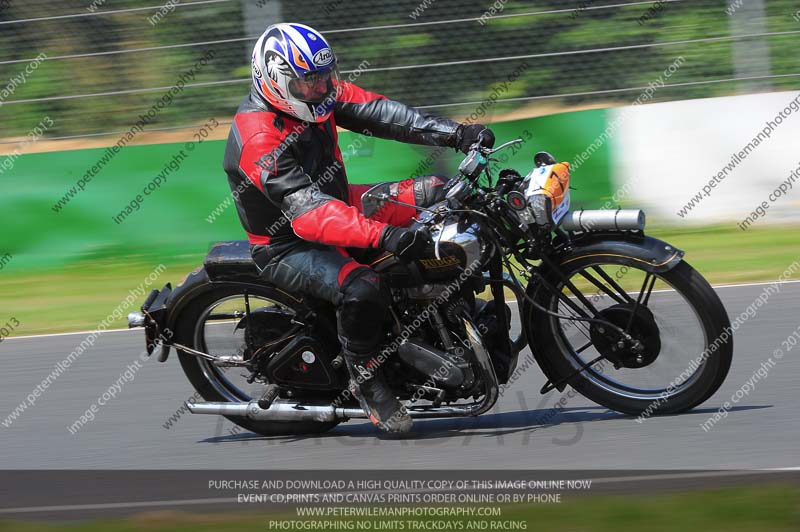 Vintage motorcycle club;eventdigitalimages;mallory park;mallory park trackday photographs;no limits trackdays;peter wileman photography;trackday digital images;trackday photos;vmcc festival 1000 bikes photographs