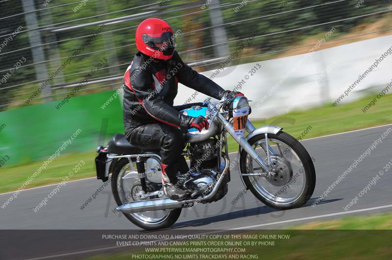 Vintage motorcycle club;eventdigitalimages;mallory park;mallory park trackday photographs;no limits trackdays;peter wileman photography;trackday digital images;trackday photos;vmcc festival 1000 bikes photographs