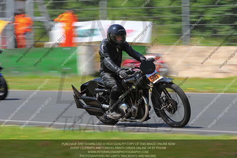 Vintage motorcycle club;eventdigitalimages;mallory park;mallory park trackday photographs;no limits trackdays;peter wileman photography;trackday digital images;trackday photos;vmcc festival 1000 bikes photographs