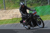 Vintage-motorcycle-club;eventdigitalimages;mallory-park;mallory-park-trackday-photographs;no-limits-trackdays;peter-wileman-photography;trackday-digital-images;trackday-photos;vmcc-festival-1000-bikes-photographs