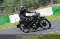 Vintage-motorcycle-club;eventdigitalimages;mallory-park;mallory-park-trackday-photographs;no-limits-trackdays;peter-wileman-photography;trackday-digital-images;trackday-photos;vmcc-festival-1000-bikes-photographs