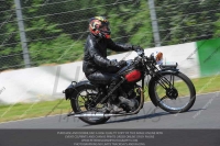 Vintage-motorcycle-club;eventdigitalimages;mallory-park;mallory-park-trackday-photographs;no-limits-trackdays;peter-wileman-photography;trackday-digital-images;trackday-photos;vmcc-festival-1000-bikes-photographs