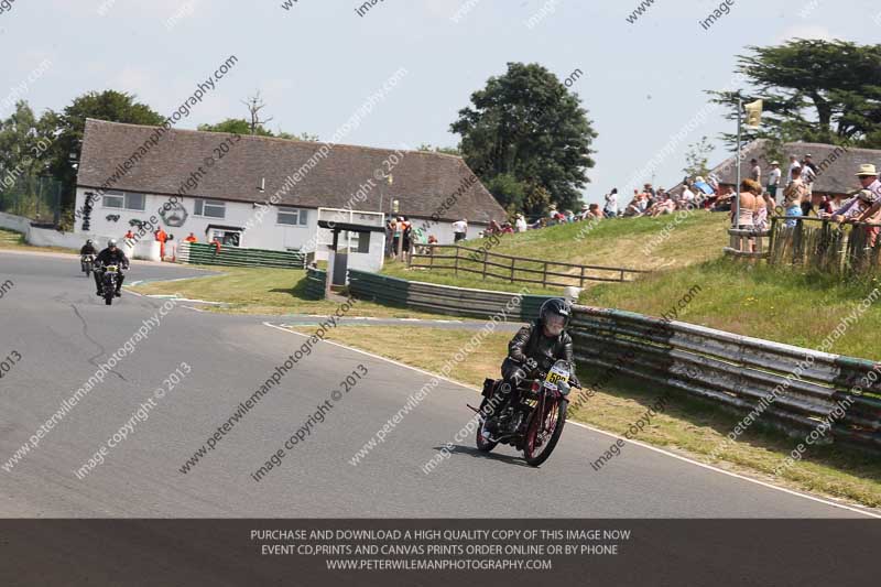 Vintage motorcycle club;eventdigitalimages;mallory park;mallory park trackday photographs;no limits trackdays;peter wileman photography;trackday digital images;trackday photos;vmcc festival 1000 bikes photographs