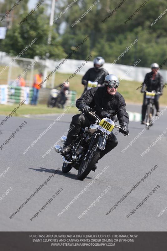 Vintage motorcycle club;eventdigitalimages;mallory park;mallory park trackday photographs;no limits trackdays;peter wileman photography;trackday digital images;trackday photos;vmcc festival 1000 bikes photographs