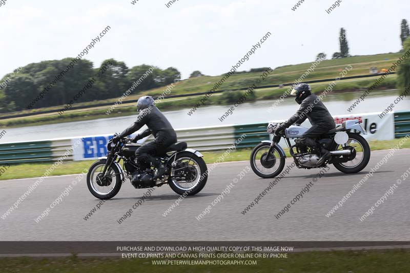 Vintage motorcycle club;eventdigitalimages;mallory park;mallory park trackday photographs;no limits trackdays;peter wileman photography;trackday digital images;trackday photos;vmcc festival 1000 bikes photographs