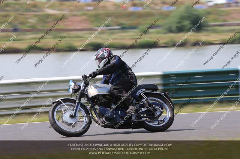 Vintage motorcycle club;eventdigitalimages;mallory park;mallory park trackday photographs;no limits trackdays;peter wileman photography;trackday digital images;trackday photos;vmcc festival 1000 bikes photographs