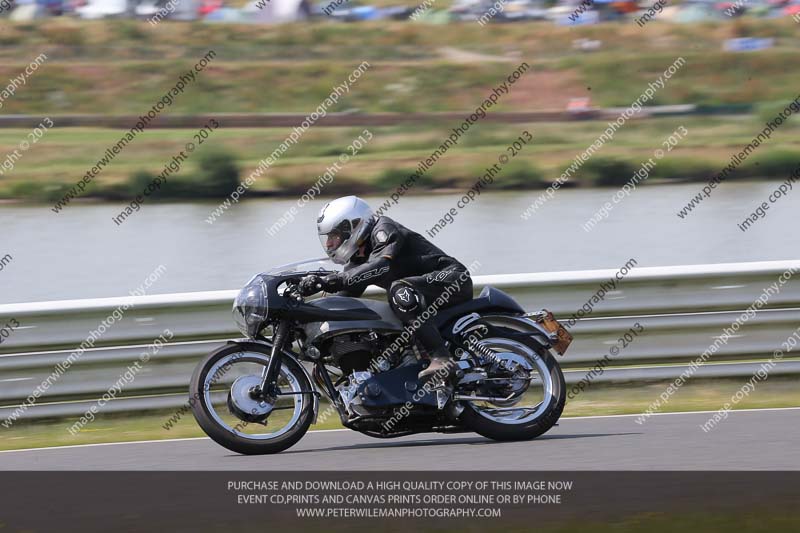 Vintage motorcycle club;eventdigitalimages;mallory park;mallory park trackday photographs;no limits trackdays;peter wileman photography;trackday digital images;trackday photos;vmcc festival 1000 bikes photographs