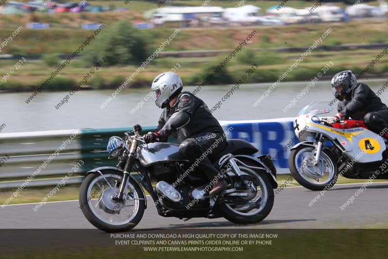 Vintage motorcycle club;eventdigitalimages;mallory park;mallory park trackday photographs;no limits trackdays;peter wileman photography;trackday digital images;trackday photos;vmcc festival 1000 bikes photographs