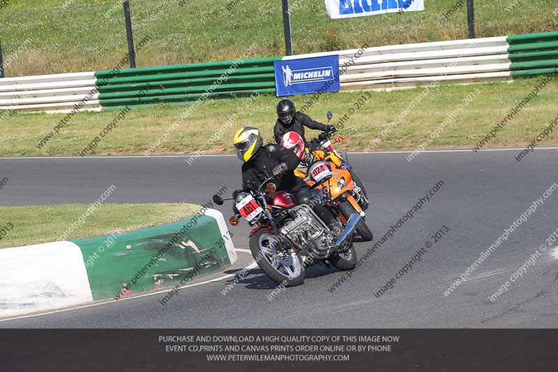 Vintage motorcycle club;eventdigitalimages;mallory park;mallory park trackday photographs;no limits trackdays;peter wileman photography;trackday digital images;trackday photos;vmcc festival 1000 bikes photographs