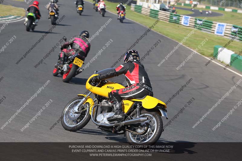 Vintage motorcycle club;eventdigitalimages;mallory park;mallory park trackday photographs;no limits trackdays;peter wileman photography;trackday digital images;trackday photos;vmcc festival 1000 bikes photographs