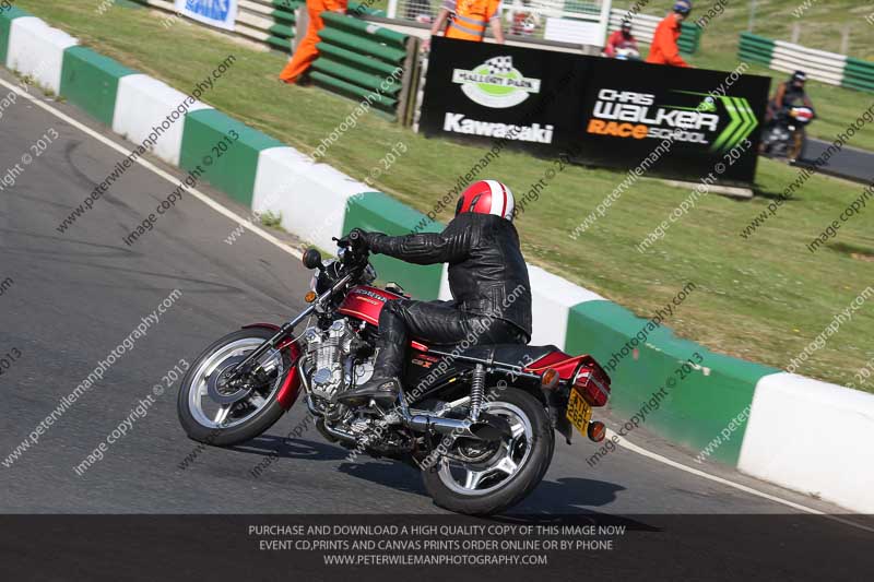 Vintage motorcycle club;eventdigitalimages;mallory park;mallory park trackday photographs;no limits trackdays;peter wileman photography;trackday digital images;trackday photos;vmcc festival 1000 bikes photographs