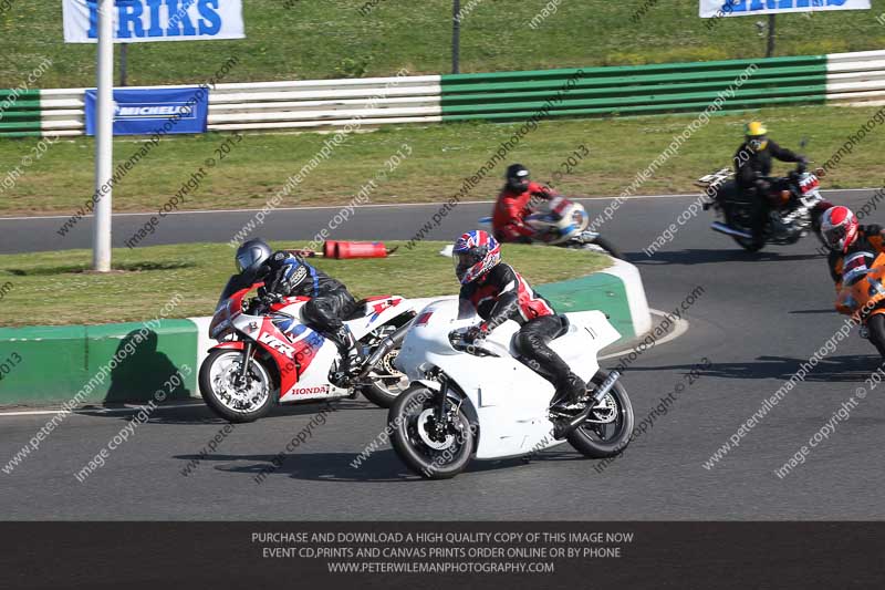 Vintage motorcycle club;eventdigitalimages;mallory park;mallory park trackday photographs;no limits trackdays;peter wileman photography;trackday digital images;trackday photos;vmcc festival 1000 bikes photographs