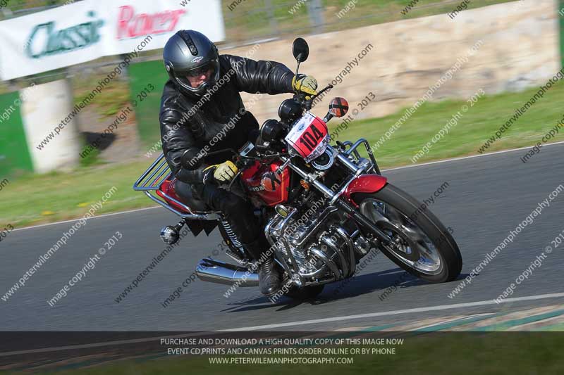 Vintage motorcycle club;eventdigitalimages;mallory park;mallory park trackday photographs;no limits trackdays;peter wileman photography;trackday digital images;trackday photos;vmcc festival 1000 bikes photographs