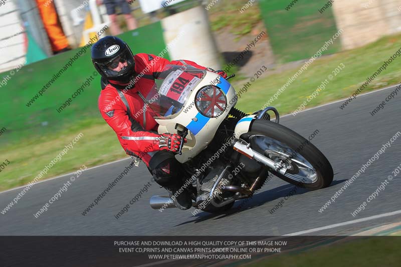 Vintage motorcycle club;eventdigitalimages;mallory park;mallory park trackday photographs;no limits trackdays;peter wileman photography;trackday digital images;trackday photos;vmcc festival 1000 bikes photographs