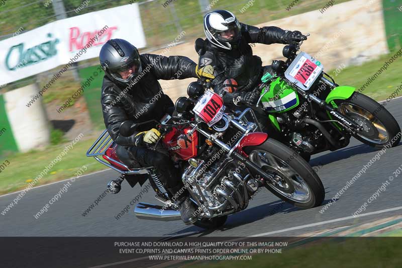 Vintage motorcycle club;eventdigitalimages;mallory park;mallory park trackday photographs;no limits trackdays;peter wileman photography;trackday digital images;trackday photos;vmcc festival 1000 bikes photographs