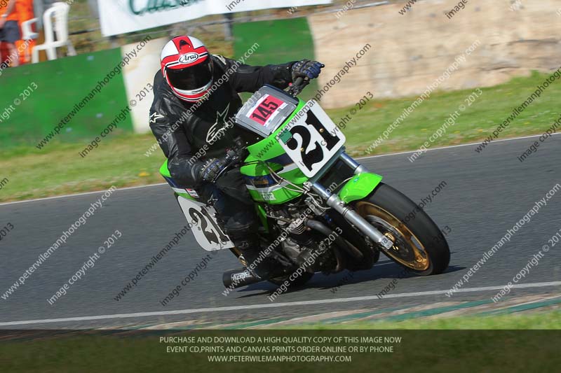 Vintage motorcycle club;eventdigitalimages;mallory park;mallory park trackday photographs;no limits trackdays;peter wileman photography;trackday digital images;trackday photos;vmcc festival 1000 bikes photographs