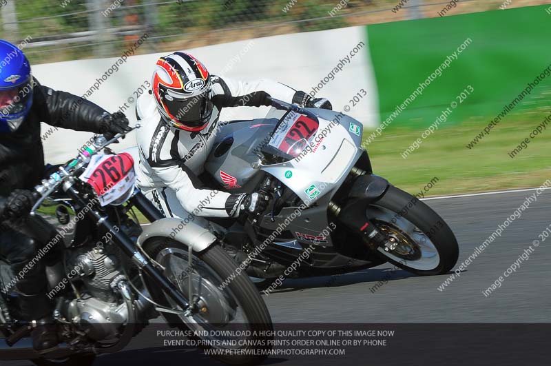 Vintage motorcycle club;eventdigitalimages;mallory park;mallory park trackday photographs;no limits trackdays;peter wileman photography;trackday digital images;trackday photos;vmcc festival 1000 bikes photographs