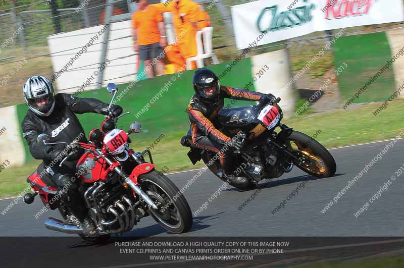 Vintage motorcycle club;eventdigitalimages;mallory park;mallory park trackday photographs;no limits trackdays;peter wileman photography;trackday digital images;trackday photos;vmcc festival 1000 bikes photographs