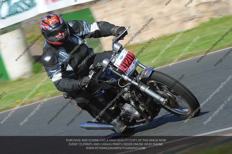 Vintage motorcycle club;eventdigitalimages;mallory park;mallory park trackday photographs;no limits trackdays;peter wileman photography;trackday digital images;trackday photos;vmcc festival 1000 bikes photographs