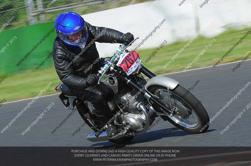 Vintage motorcycle club;eventdigitalimages;mallory park;mallory park trackday photographs;no limits trackdays;peter wileman photography;trackday digital images;trackday photos;vmcc festival 1000 bikes photographs