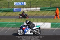 Vintage-motorcycle-club;eventdigitalimages;mallory-park;mallory-park-trackday-photographs;no-limits-trackdays;peter-wileman-photography;trackday-digital-images;trackday-photos;vmcc-festival-1000-bikes-photographs