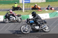 Vintage-motorcycle-club;eventdigitalimages;mallory-park;mallory-park-trackday-photographs;no-limits-trackdays;peter-wileman-photography;trackday-digital-images;trackday-photos;vmcc-festival-1000-bikes-photographs