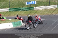 Vintage-motorcycle-club;eventdigitalimages;mallory-park;mallory-park-trackday-photographs;no-limits-trackdays;peter-wileman-photography;trackday-digital-images;trackday-photos;vmcc-festival-1000-bikes-photographs