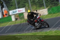 Vintage-motorcycle-club;eventdigitalimages;mallory-park;mallory-park-trackday-photographs;no-limits-trackdays;peter-wileman-photography;trackday-digital-images;trackday-photos;vmcc-festival-1000-bikes-photographs